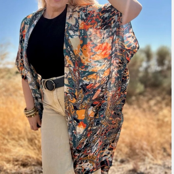 NWT kimono ruana exotic bohemian flowy one size perfect for beach, arm cover OS - Picture 2 of 8